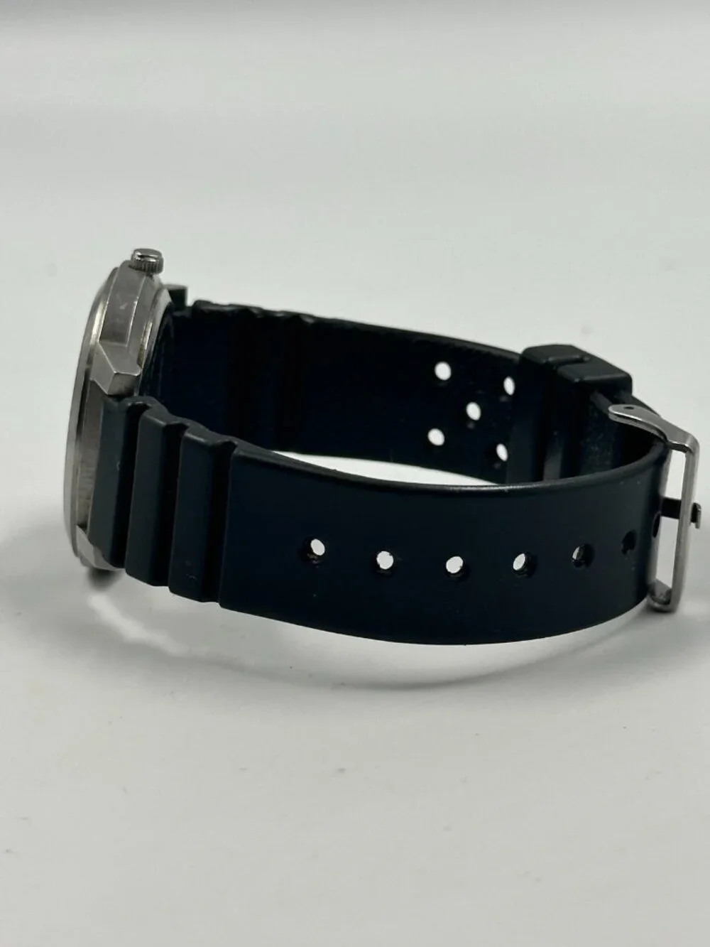 Kenneth Cole Watch Men Silver Tone White Dial Date Window New Battery 10